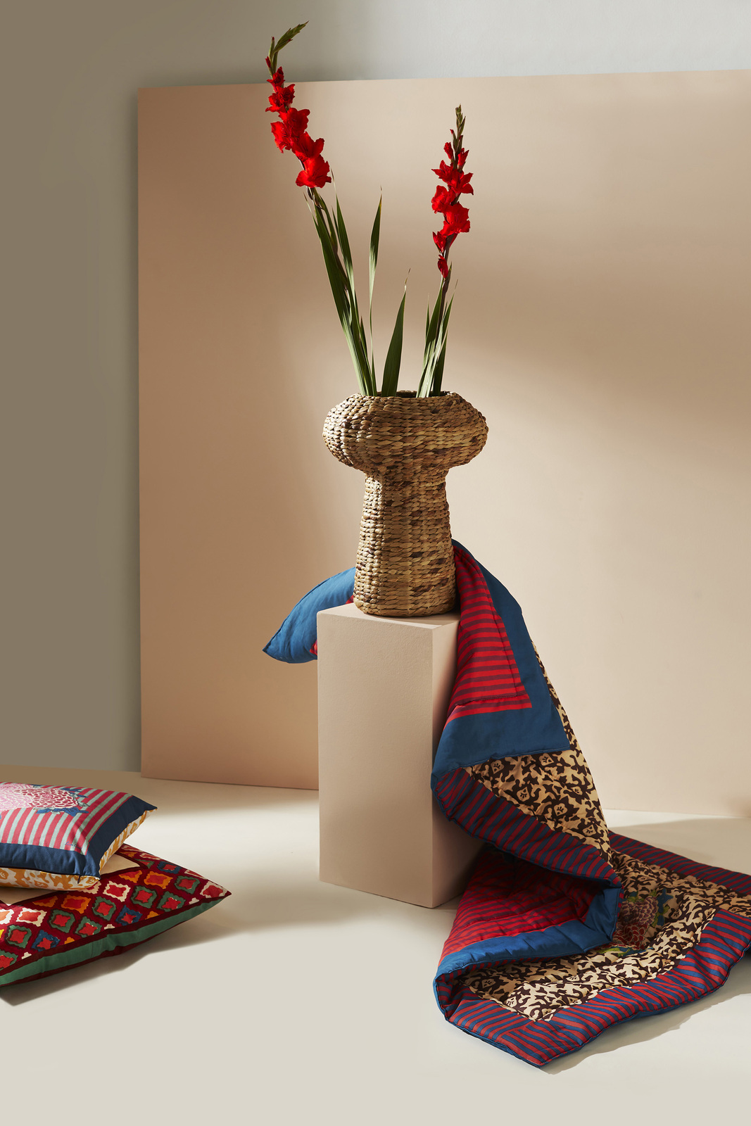 reversible quilt 110x180cm--arabesque corolla natural coffee