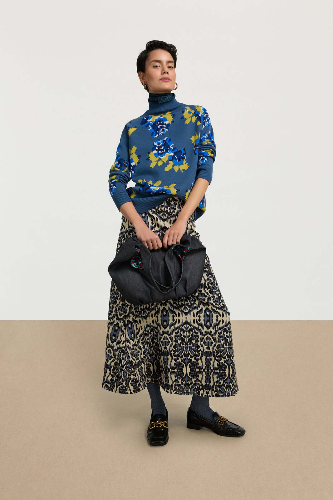 frida pullover-- gensho flower grey blue