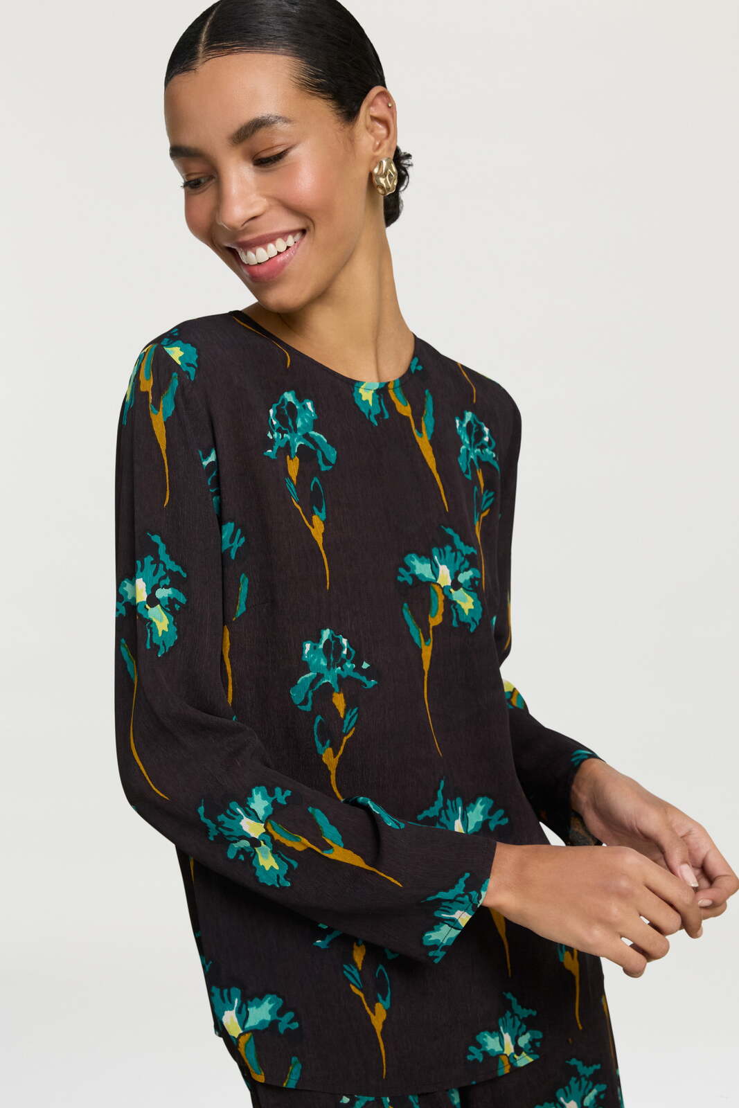 marina shirt--black iris coffee