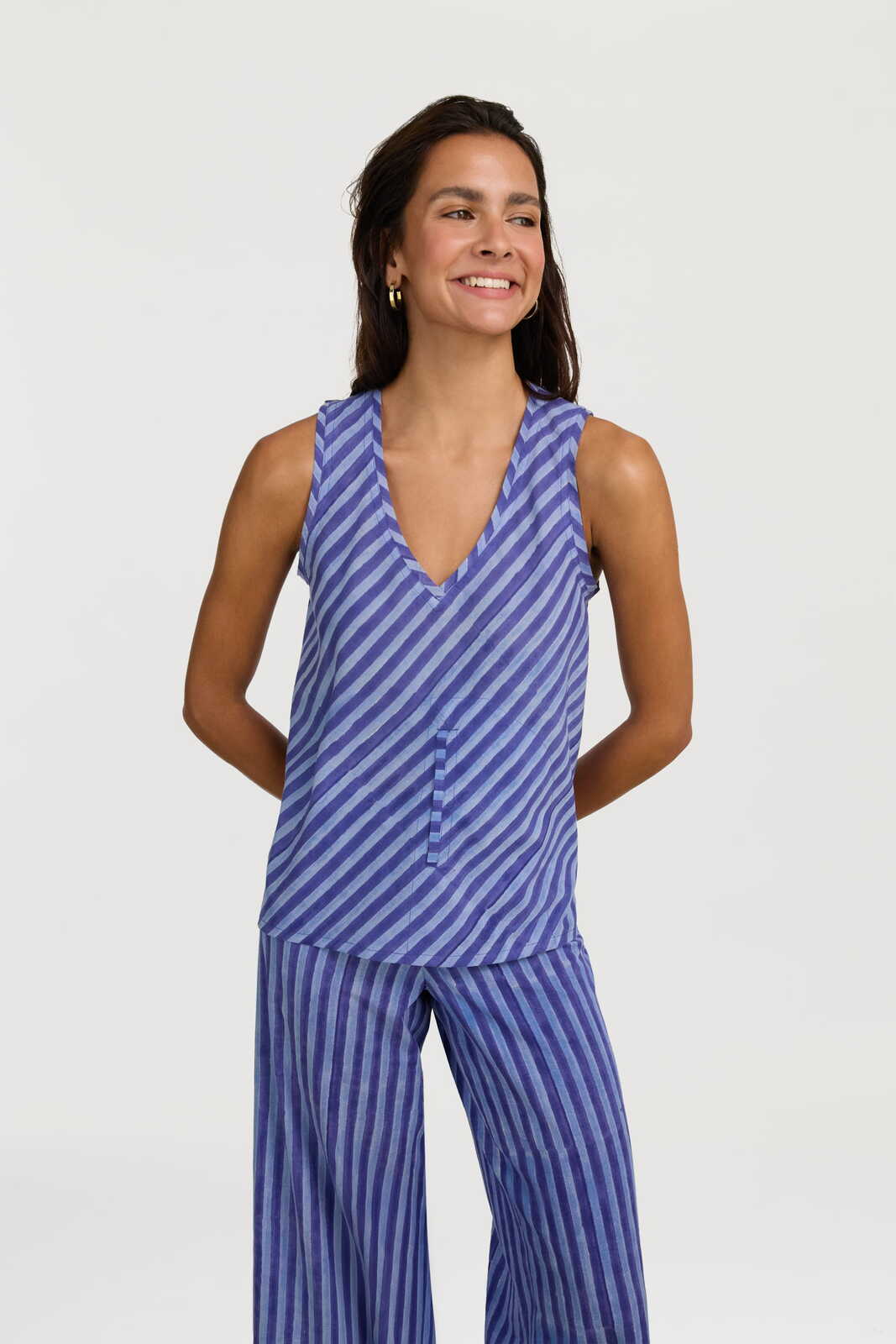 banyan top--mini stripes plumbago