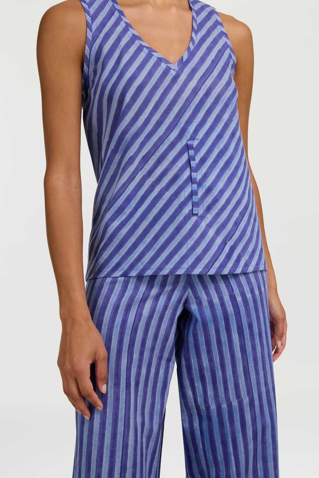 banyan top--mini stripes plumbago