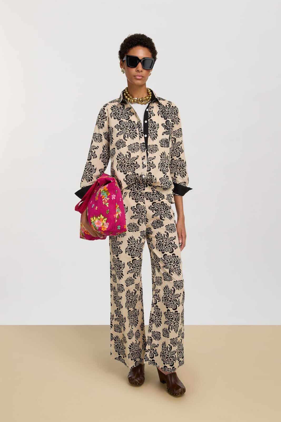 bella shirt--naoshima black