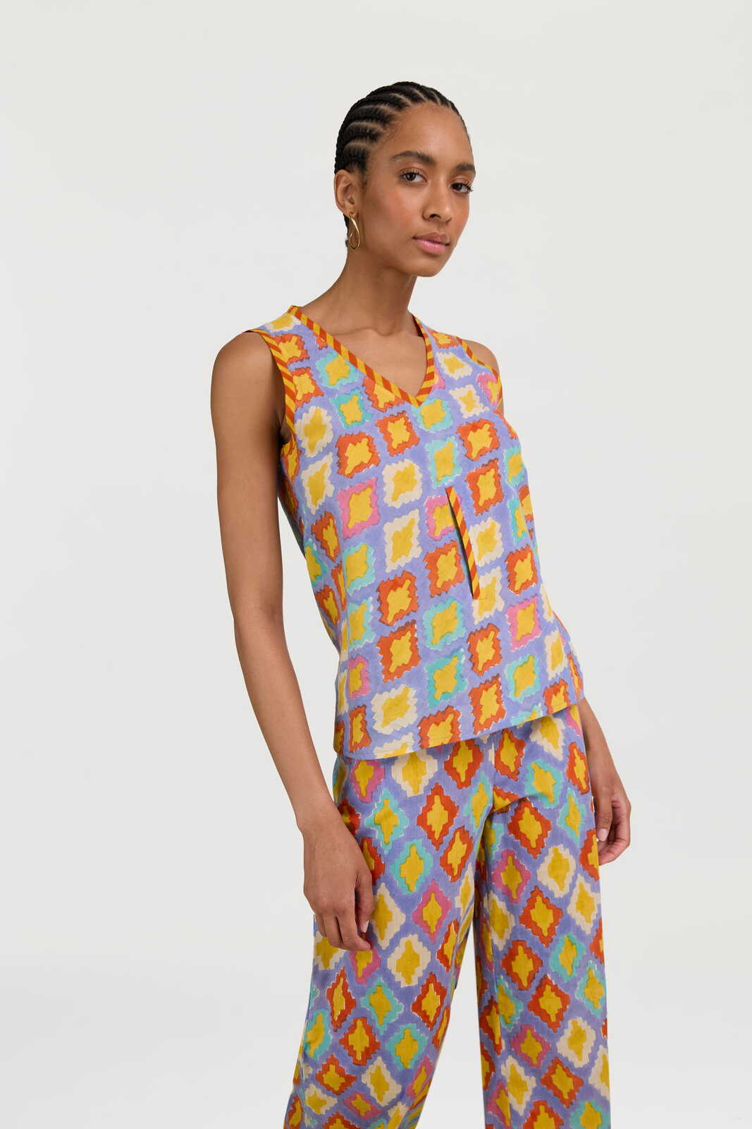 banyan top--hima plumbago