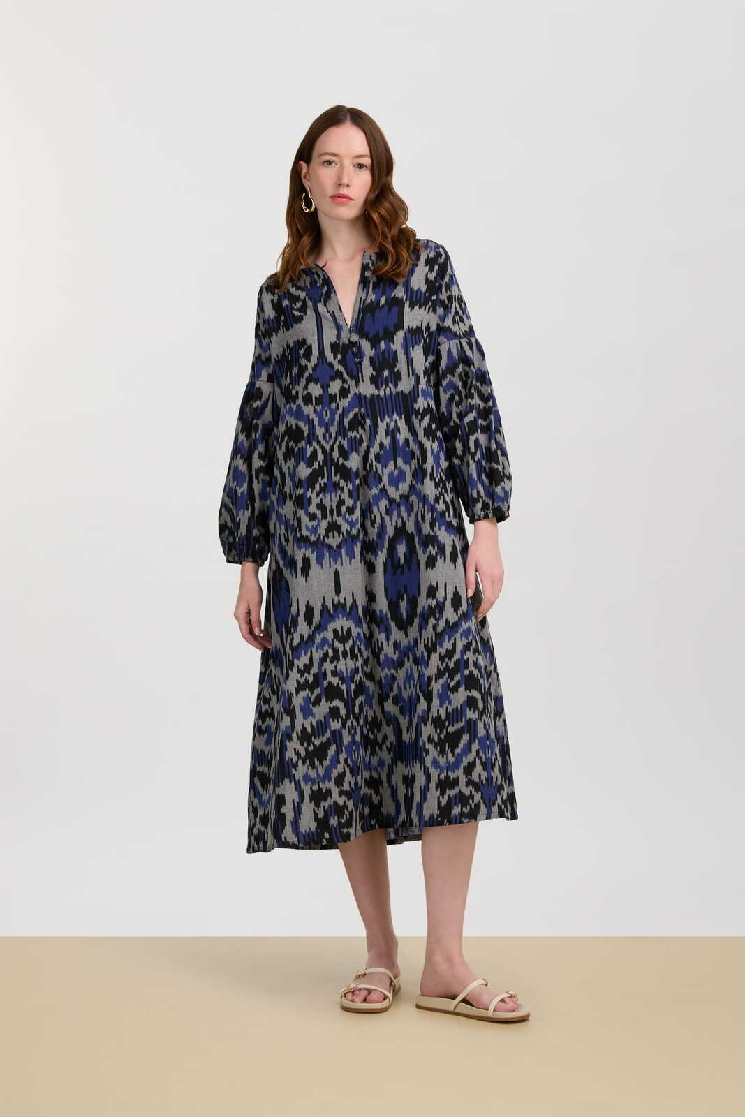 abito khubani--kasuri damask black