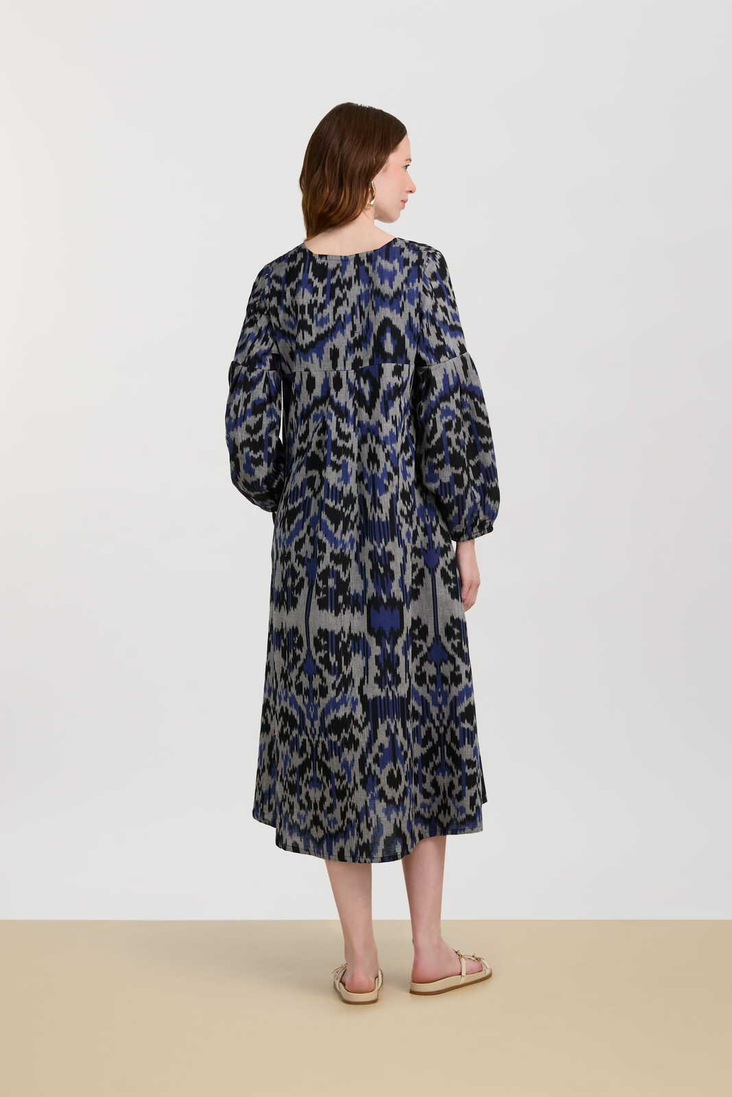 abito khubani--kasuri damask black