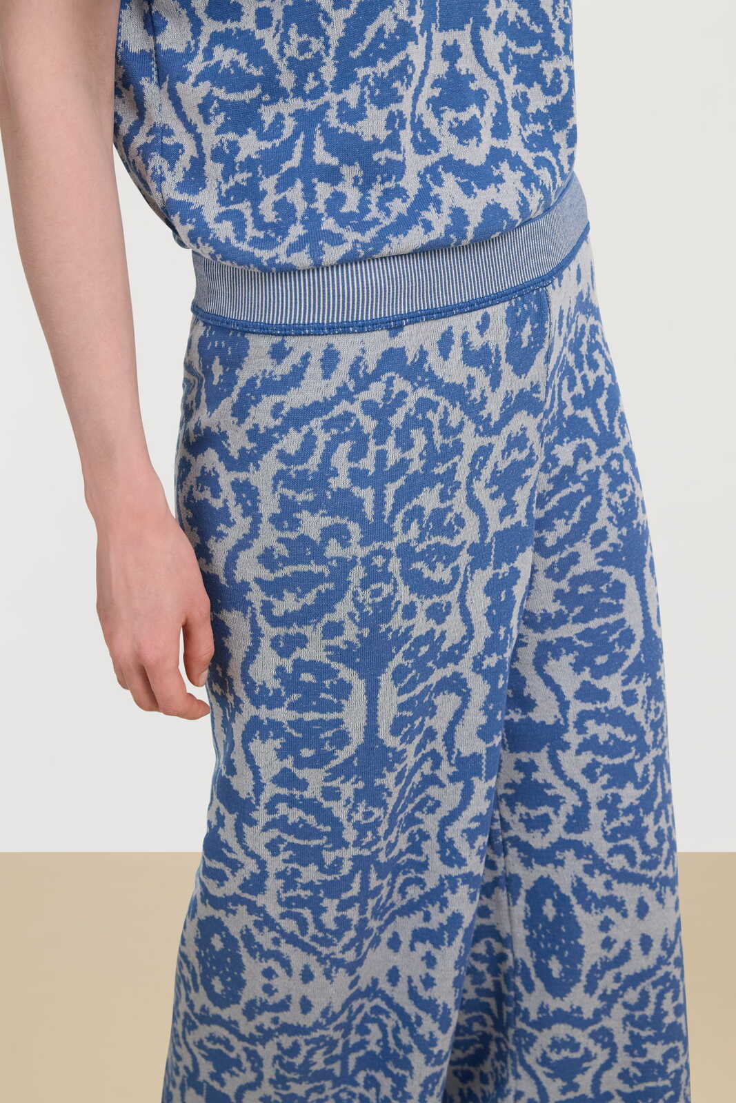 theresa pants--damask design sugar