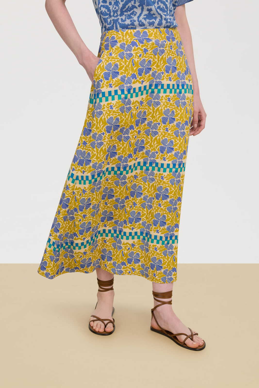 gonna tulipano-- japan bounch blue