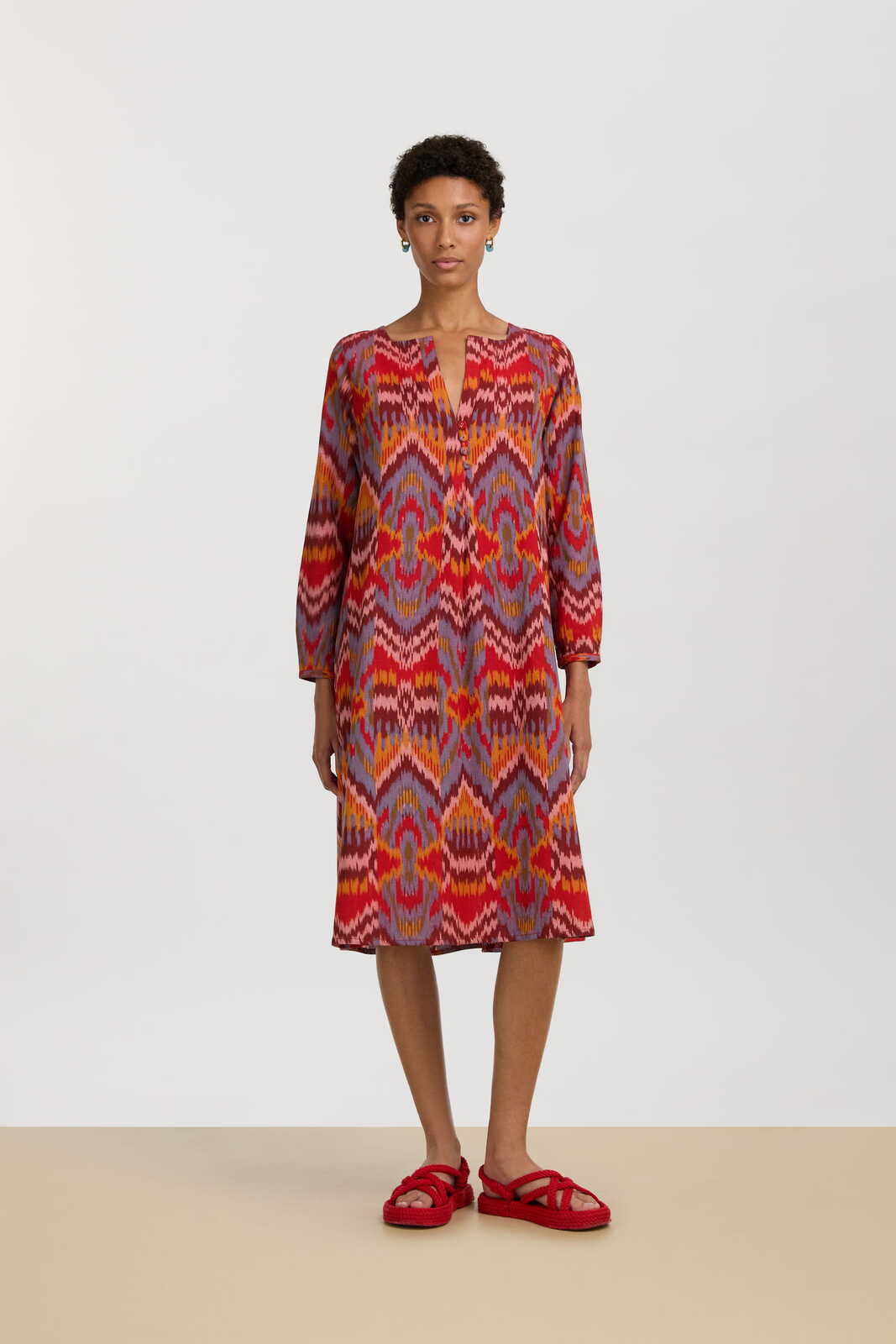 abito madhu--mathura ikat sugar red