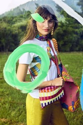 pochette seta--dandelion green gold