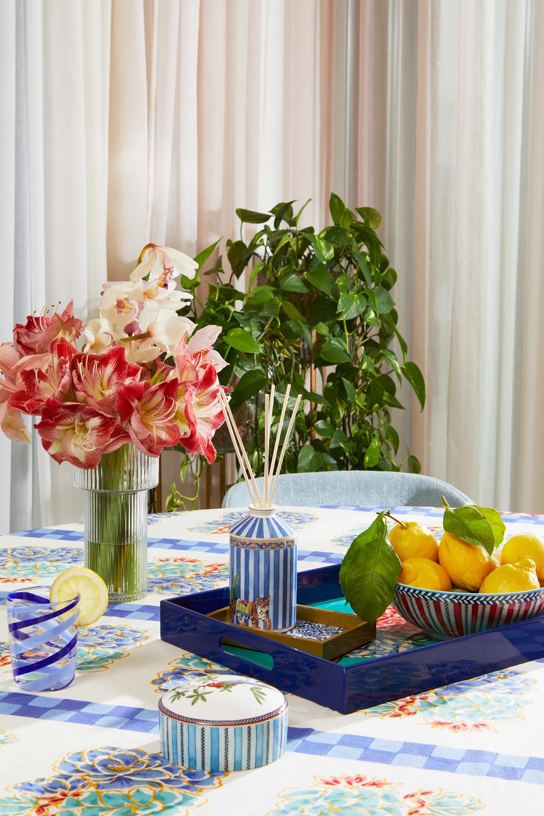 portagioie in porcellana--japanese light blue 