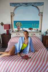 lisa corti x the socialite family copriletto 250x280cm--monastico bold rose pink